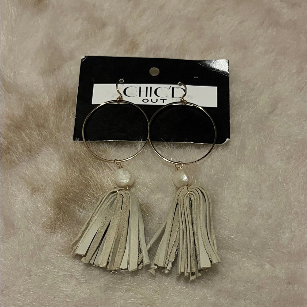 Chic’d Out Pearl & Tassel Earrings